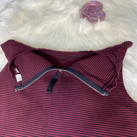 Gap Women’s Top short sleeves Small - Picture 5 of 7